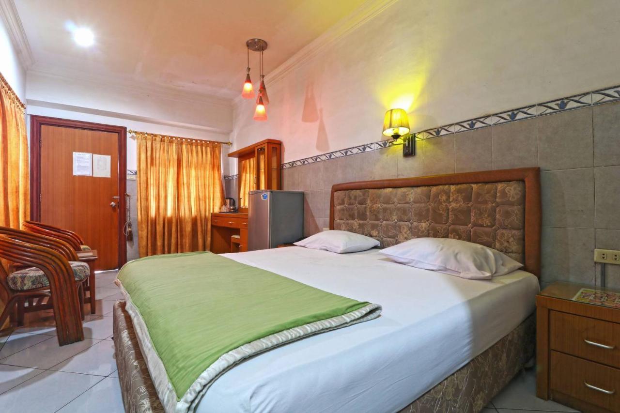 Hotel Melati Медан Экстерьер фото
