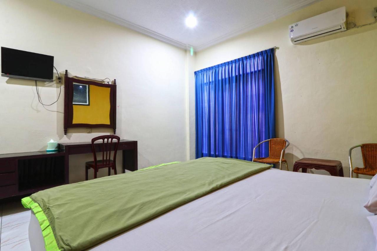 Hotel Melati Медан Экстерьер фото