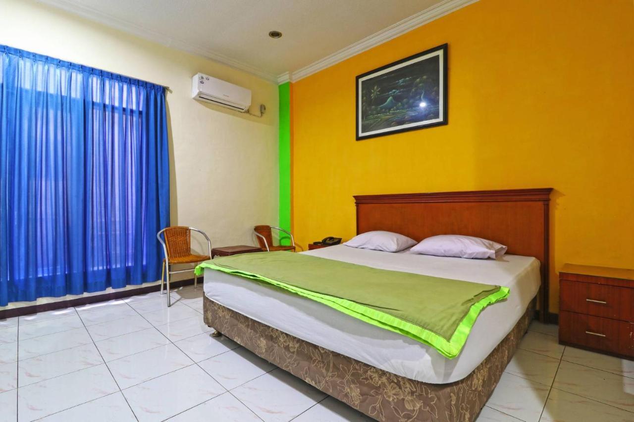 Hotel Melati Медан Экстерьер фото