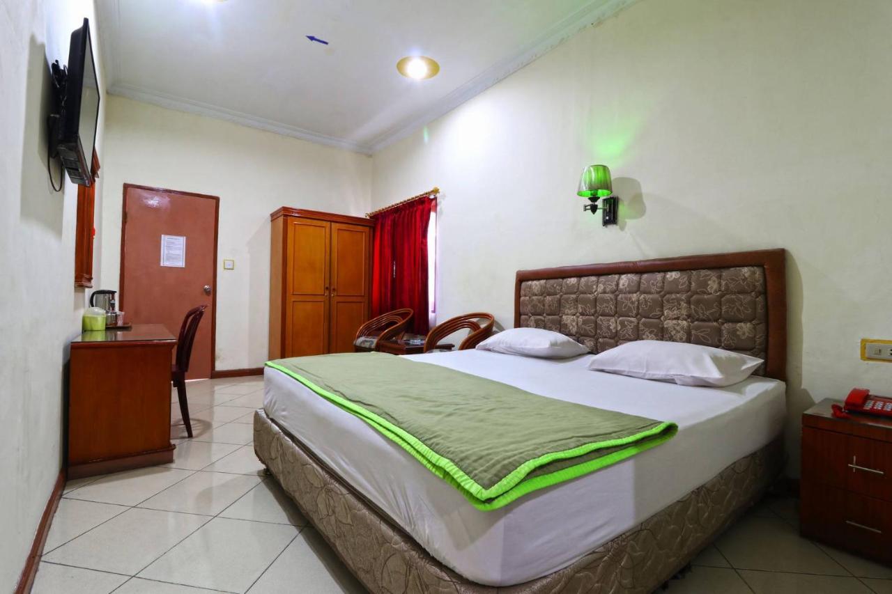 Hotel Melati Медан Экстерьер фото
